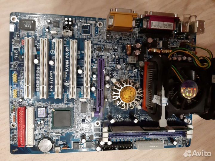 Материнская плата с процессором