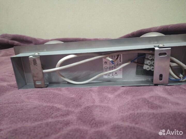 Светильник поворотный спот