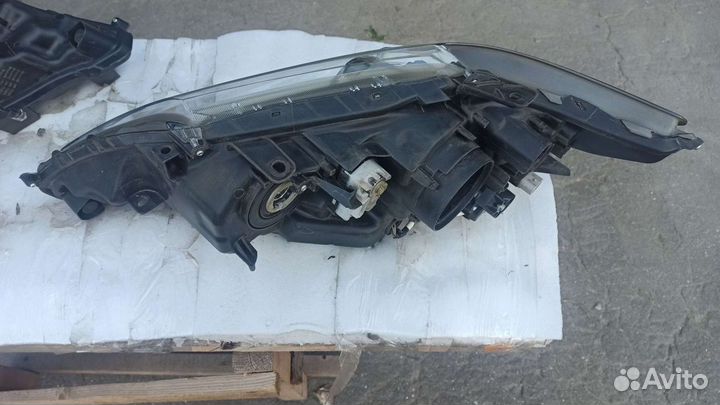 Фара ксенон левая правая Lexus es 12-15г