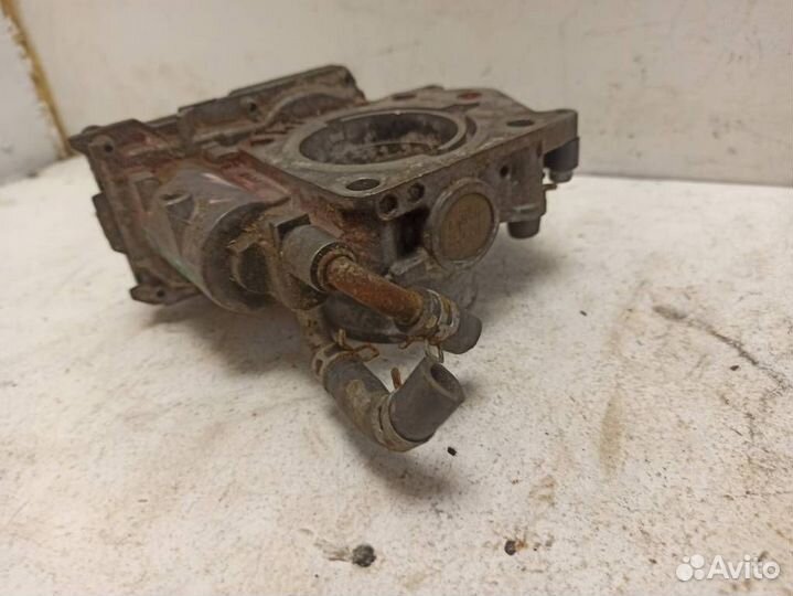 Дроссельная заслонка