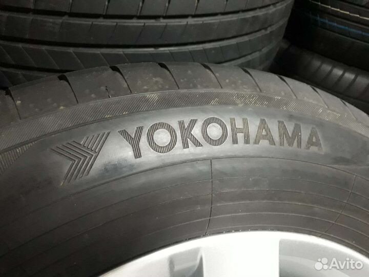 Yokohama BluEarth-A AE-50 215/65 R17 99V