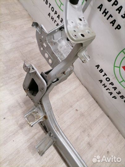 Рамка радиатора передняя Mitsubishi Outlander CW5W