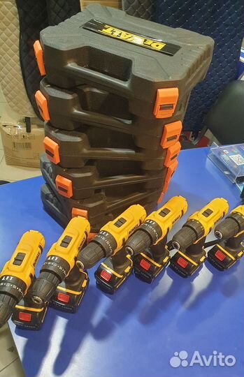 Шуруповерт dewalt новый