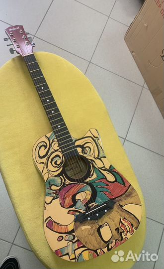 Гитара с принтом новая