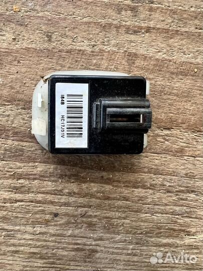 Hyundai Solaris 2 \ Kia Rio 4 микрофон