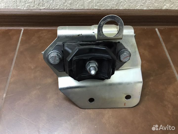 Опора кпп Лада Веста