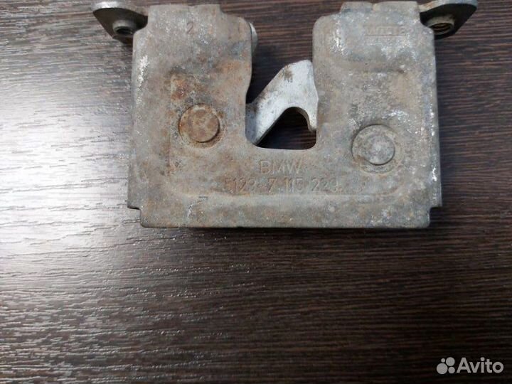 Замок капота Bmw 525I E60 N52B25AF 2006