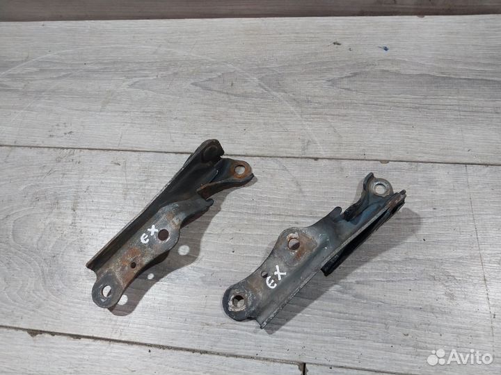 Петли капота Hyundai Elantra XD