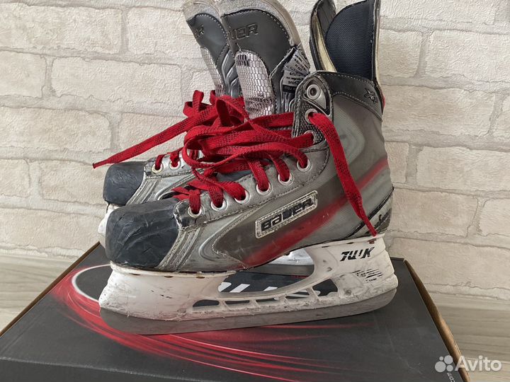 Хоккейные коньки bauer x7.0
