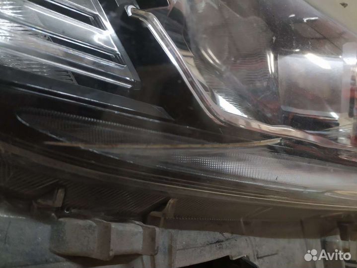 Фара передняя правая, Toyota Land Cruiser Prado 150 2018