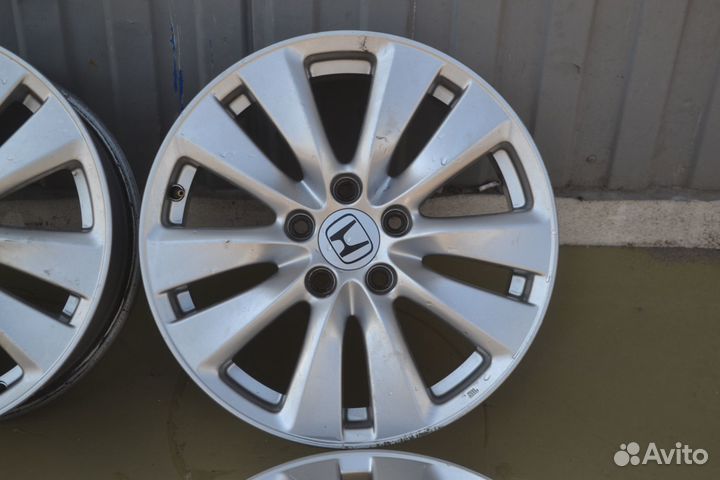 Диски Литые R17 5x114.3 Honda original et55 dia64