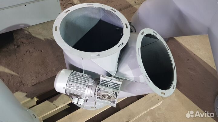 Клапан перекидной с электроприводом ф200х2