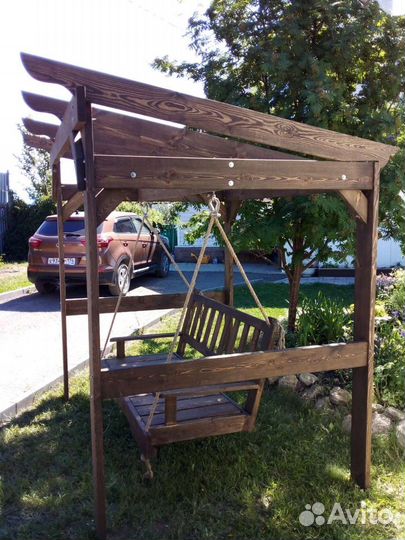 Садовые качели из дерева