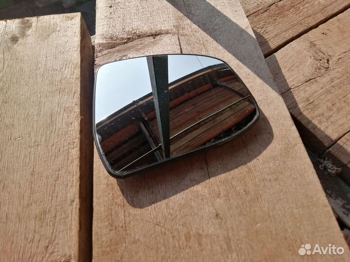 Зеркальный элемент правый Ford Focus 3 2012