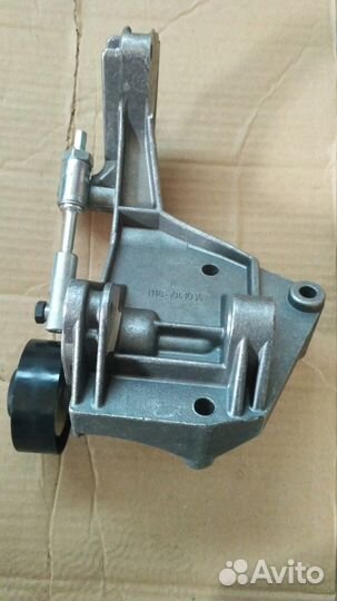 Кронштейн генератора 1118 Калина, 2190 гранта