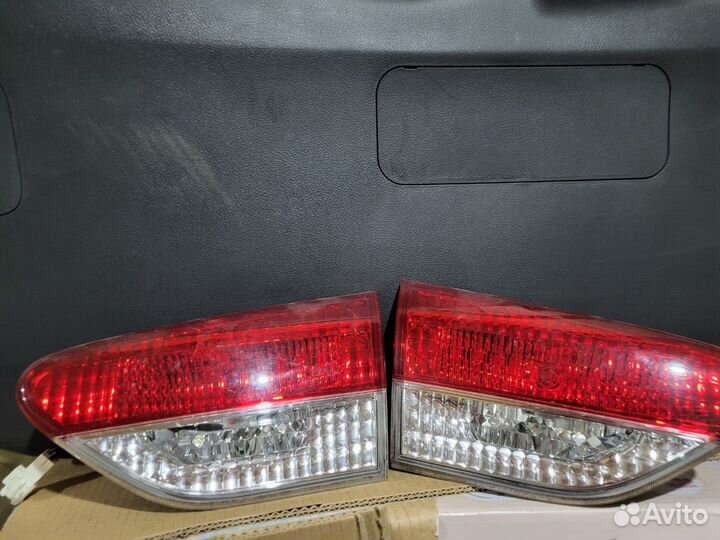 Задние стопы тойота виш