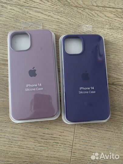 Чехол на iPhone 14