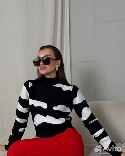 Свитер женский