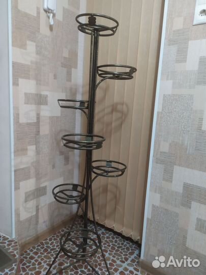 Подставка для цветов напольная металлическая