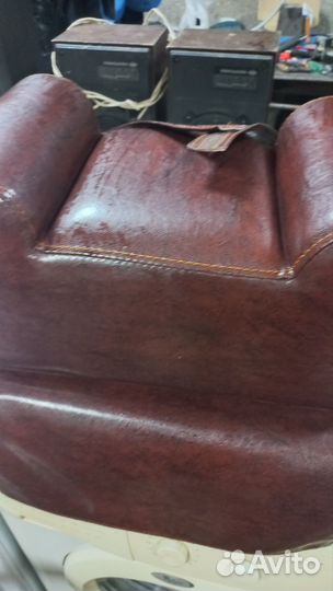 Парикмахерское кресло