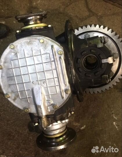 Редуктор среднего моста Урал