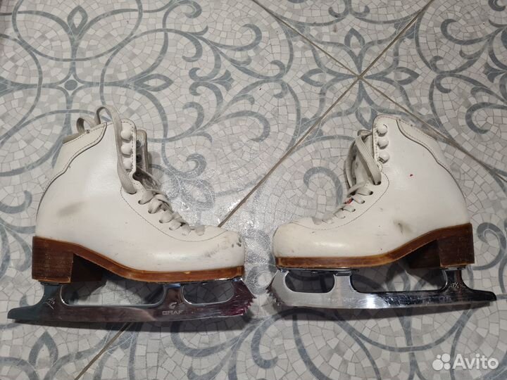 Фигурные коньки для начинающих Graf. Лезвие 7 2/3