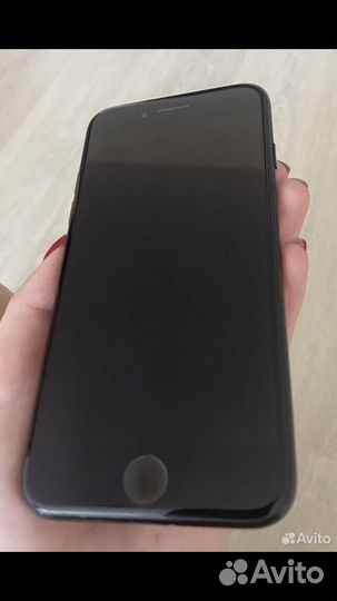 Телефон iPhone 7