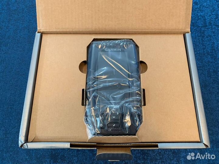 Эхолот Garmin Striker Vivid 4Cv GT20