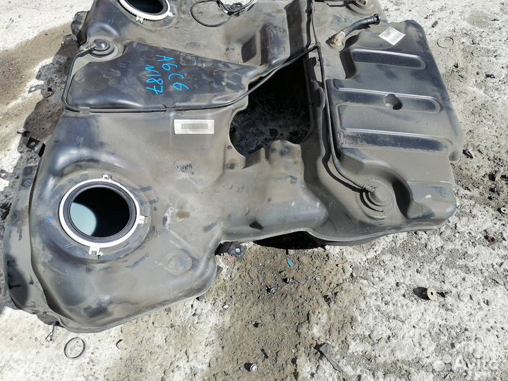 Бензобак Audi A6 C6 ccea 2010