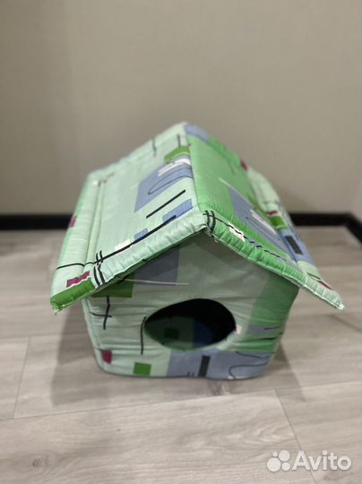 Домик для кошки или маленькой собачки