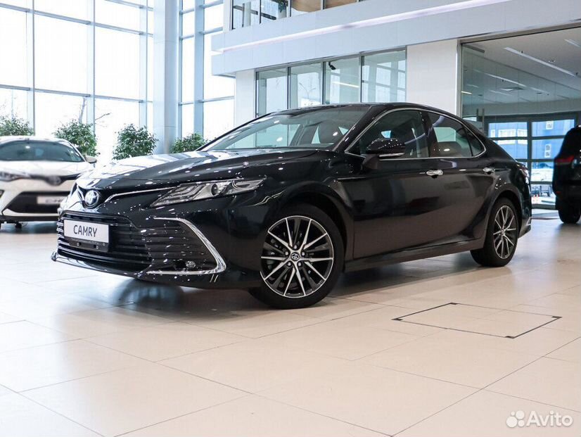 Toyota Camry 2.5 AT, 2023