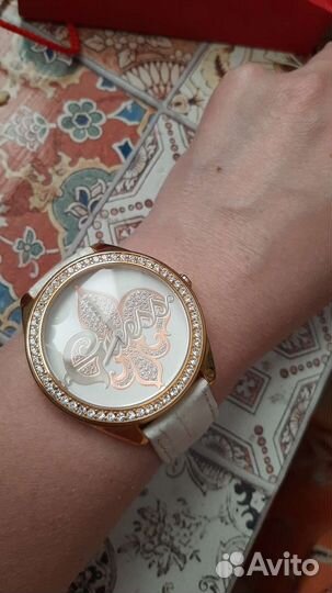 Часы Guess Королевская лилия