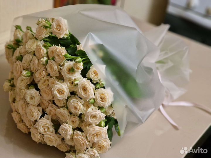 Букеты из кустовых роз