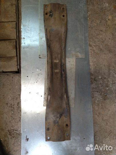 Ssangyong kyron балка коробки передач