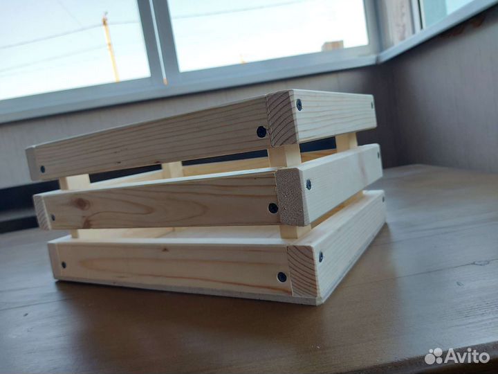 Деревянный ящик