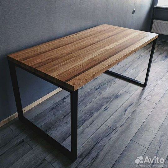 Стол в стиле лофт