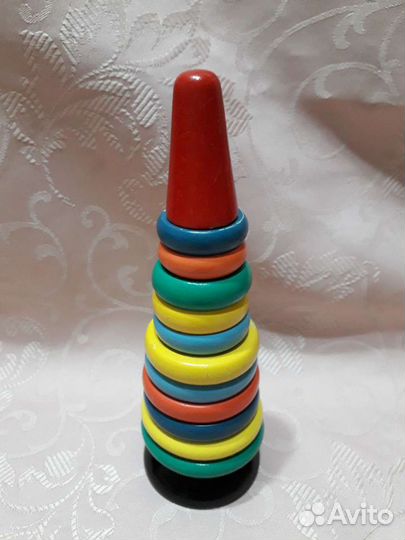 Деревянная пирамидка