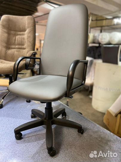 Компьютерное кресло