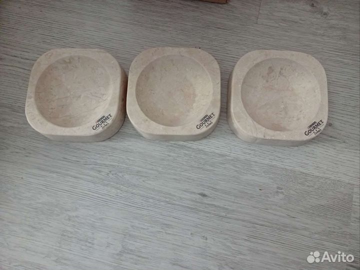 Миски для кошек камень