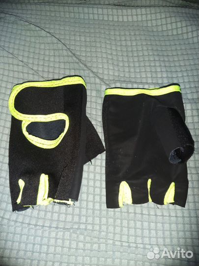 Шапочка и перчатки велосипедные