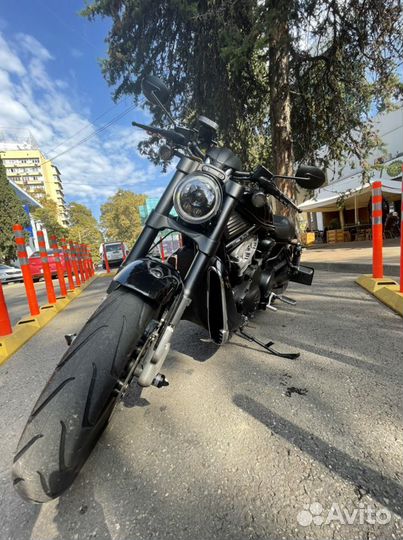 Harley-Davidson V-Rod Street