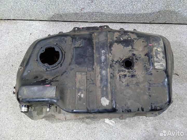 Бак топливный Mitsubishi Outlander