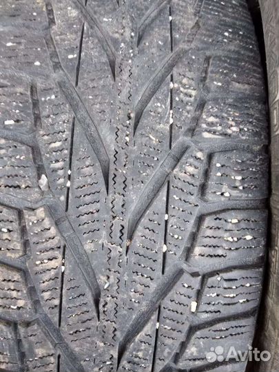 Nokian Tyres Hakkapeliitta 2 215/60 R17