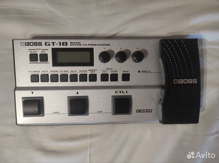Басовый процессор Boss GT-1B