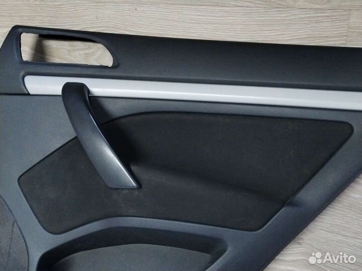 Обшивка двери задняя правая Шкода Октавия А5