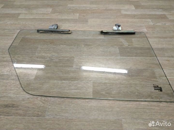 Стекло двери передней правой ваз 2104, 2105, 2107