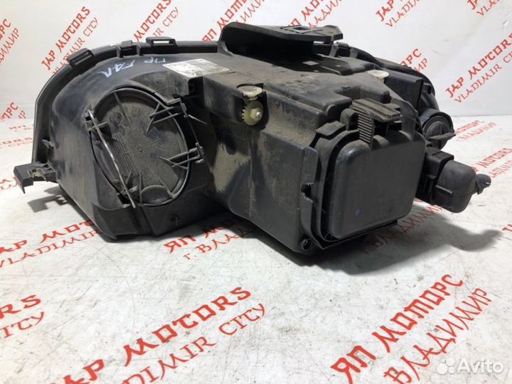 Фара галогеновая правая Audi A3 8P BSE 1.6 2008