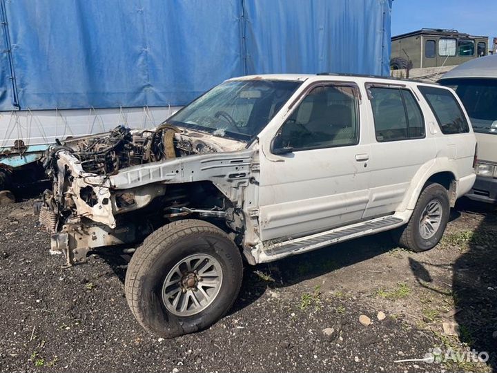 Продаем по запчастям Nissan Terrano Regulus