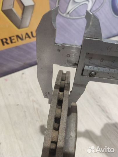 Тормозной диск перед Renault symbol 2 NEW 08- Лев
