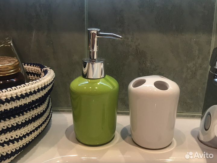 Дозатор для жидкого мыла